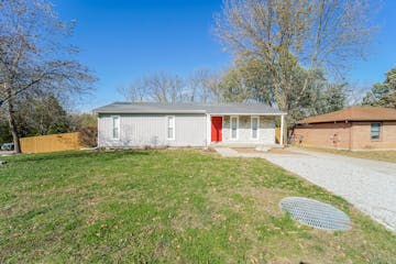 7710 Dominique Dr Louisville, KY 40228